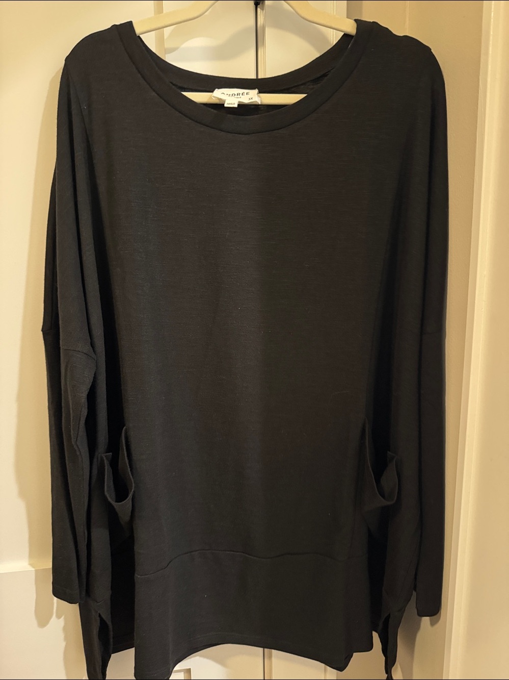 ANDREE BY UNIT Black Oversized Tunic with Front Pockets